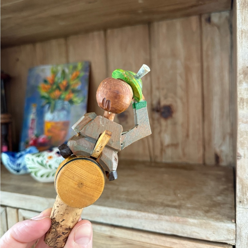 vintage Anri mechanical wood folk art bottle stopper moving hat - Picture 4 of 5